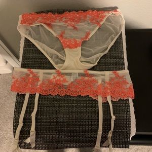 Wacoal Set of matching lingerie panties and garter never usef
